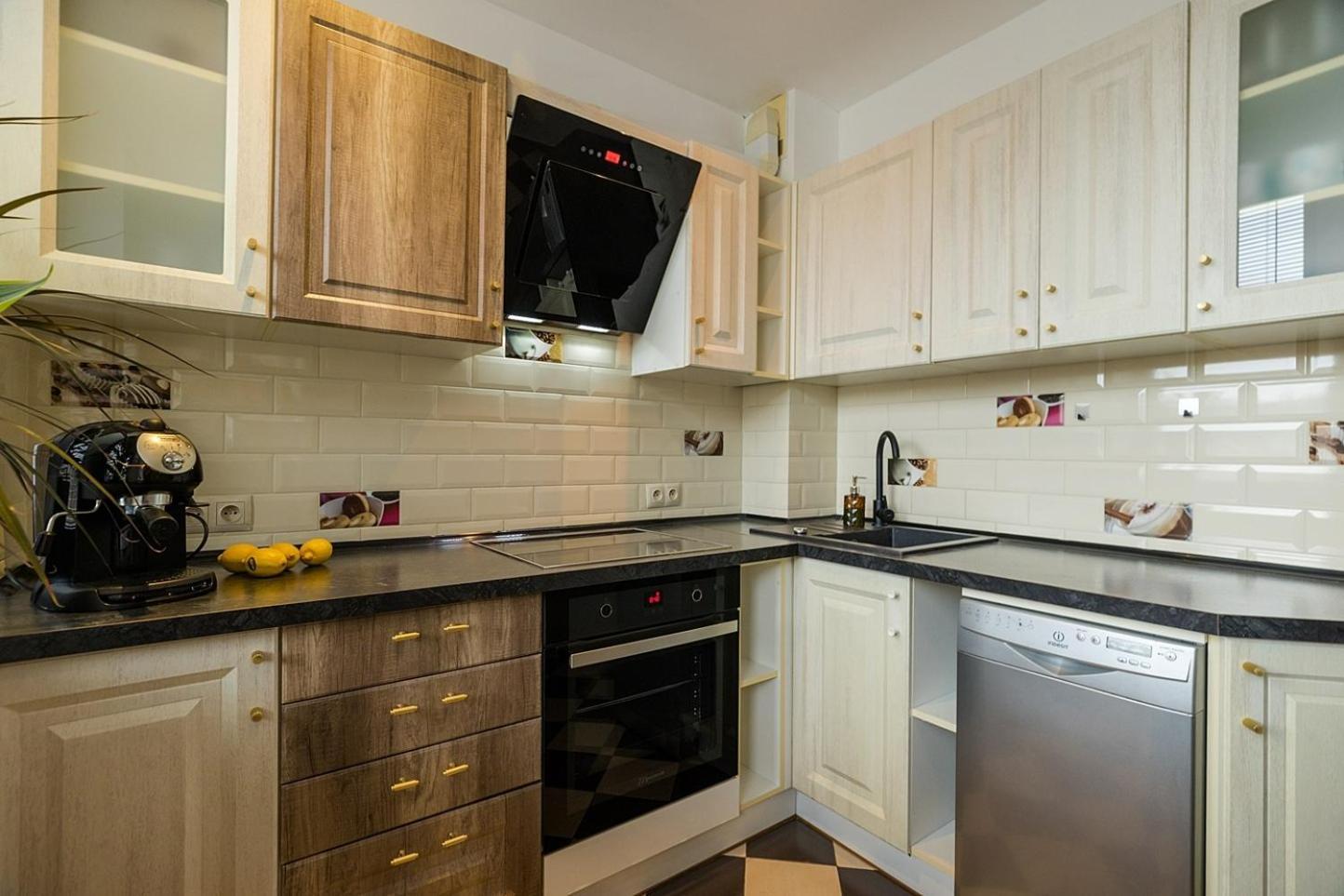 Apartament Superapart Chmielna 100, Comfort And Style In The Heart Of The